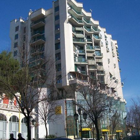 Ferienwohnung Sun Tower-Center Of Tirana Exterior foto