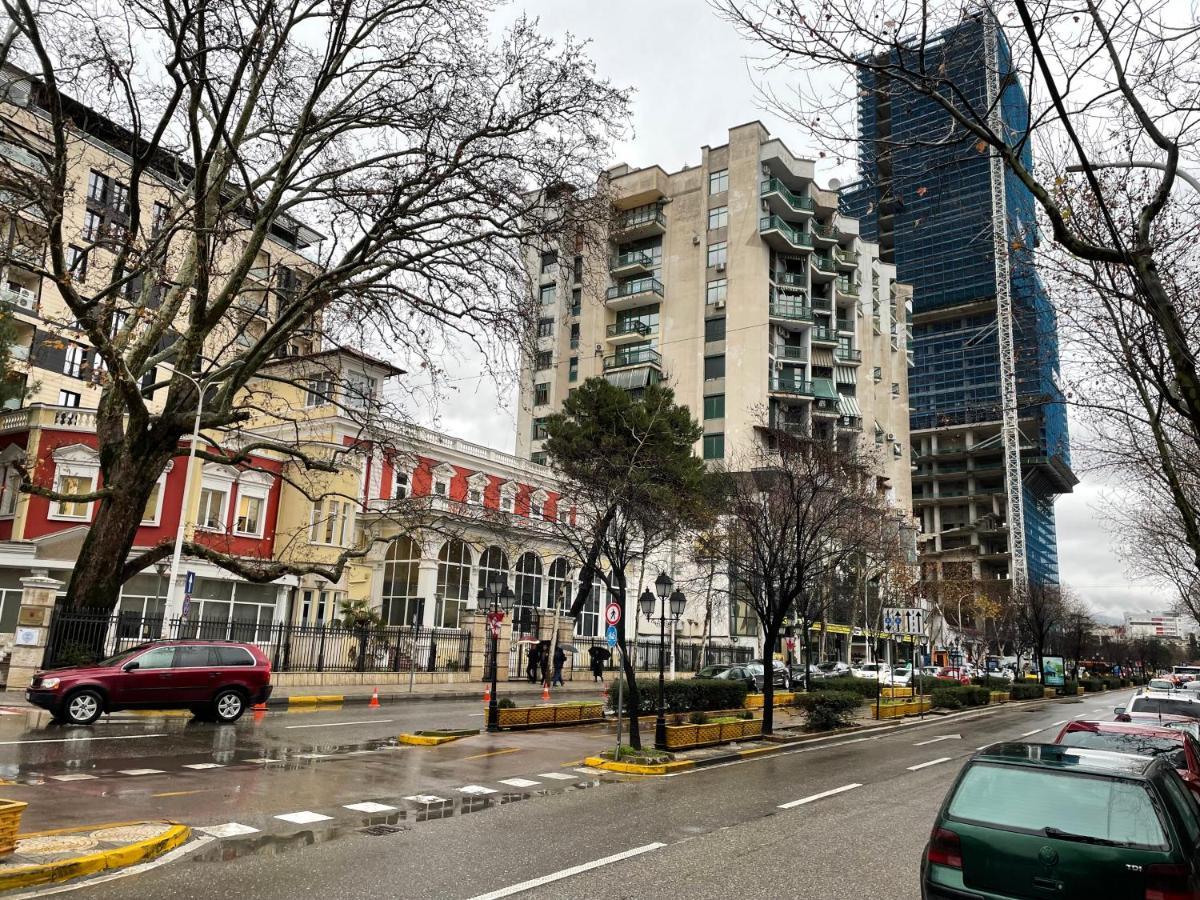 Ferienwohnung Sun Tower-Center Of Tirana Exterior foto